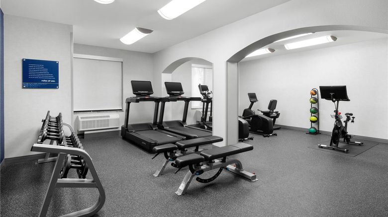 <b>Hampton Inn & Suites Arroyo Grande Health</b>. Images powered by <a href="https://iceportal.shijigroup.com/" title="IcePortal" target="_blank">IcePortal</a>.