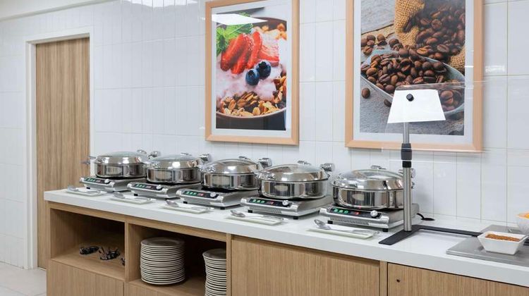 Hampton Inn by Hilton Saltillo Airport Restaurant