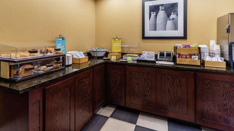 <b>Hampton Inn Somerset Restaurant</b>. Images powered by <a href="https://iceportal.shijigroup.com/" title="IcePortal" target="_blank">IcePortal</a>.