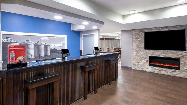 Hampton Inn Sanford Lobby