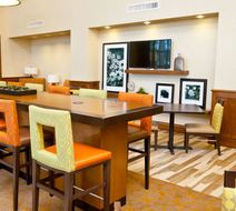 Hampton Inn & Suites Salinas Lobby