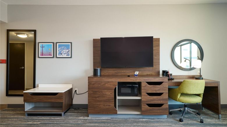 <b>Hampton Inn & Suites Salinas Other</b>. Images powered by <a href="https://iceportal.shijigroup.com/" title="IcePortal" target="_blank">IcePortal</a>.