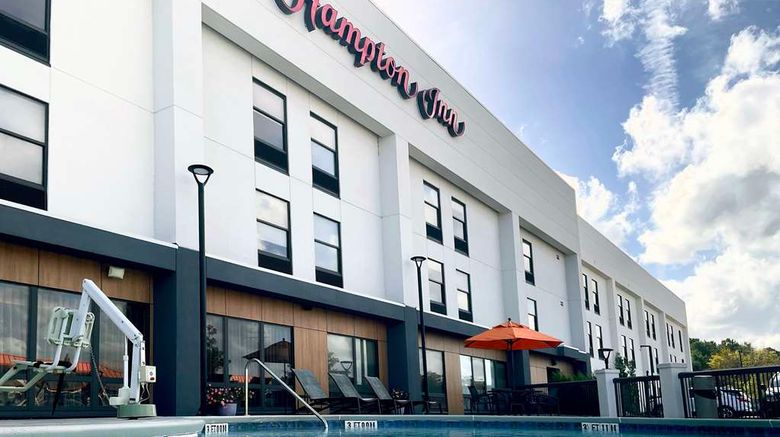 <b>Hampton Inn Santee-I-95 Pool</b>. Images powered by <a href="https://iceportal.shijigroup.com/" title="IcePortal" target="_blank">IcePortal</a>.