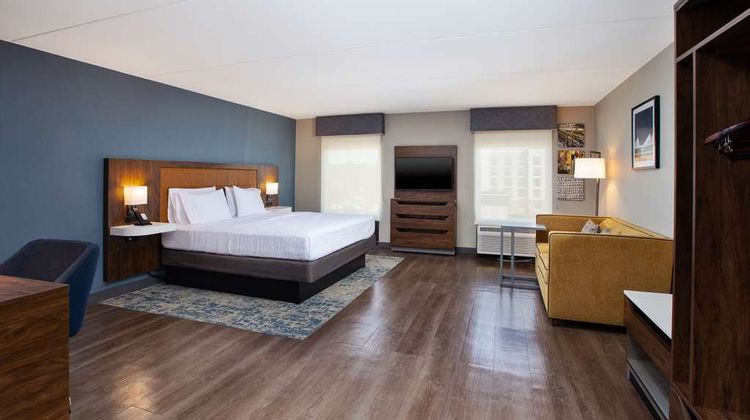 Hampton Inn & Suites Spartanburg I-26 Room