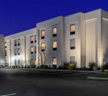 Hampton Inn Springfield Exterior