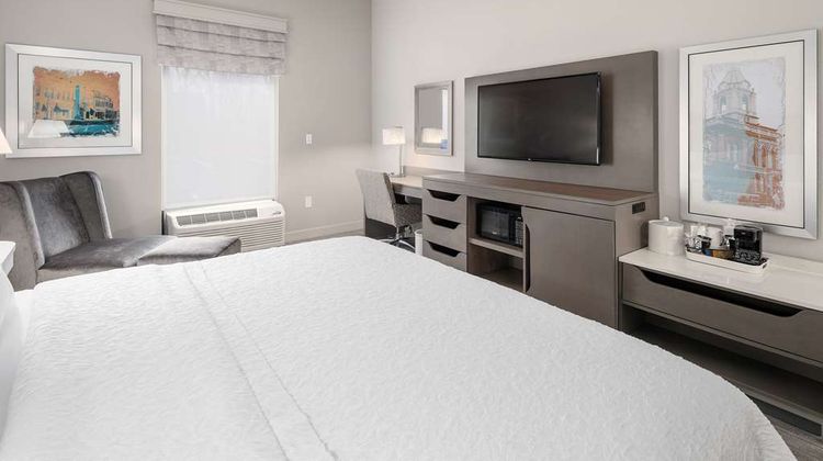 Hampton Inn Springfield Room