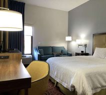 Hampton Inn Spring Hill Room