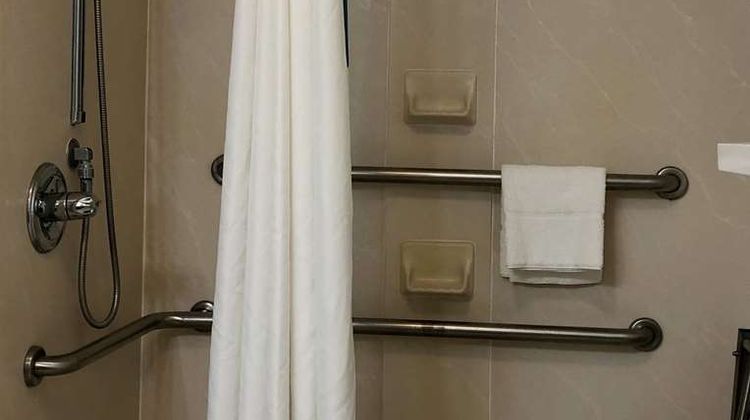 Hampton Inn Spring Hill Room