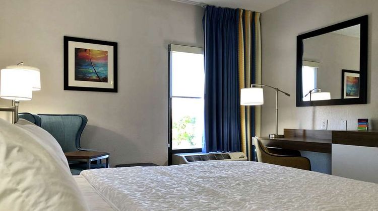 Hampton Inn Spring Hill Room