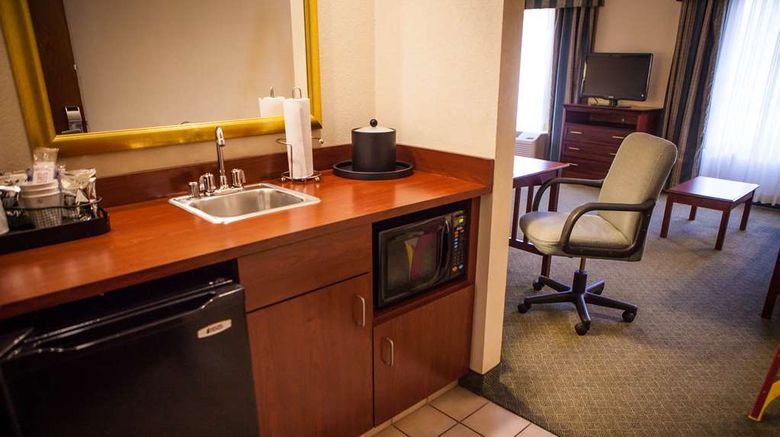 <b>Hampton Inn & Suites Springfield Other</b>. Images powered by <a href="https://iceportal.shijigroup.com/" title="IcePortal" target="_blank">IcePortal</a>.