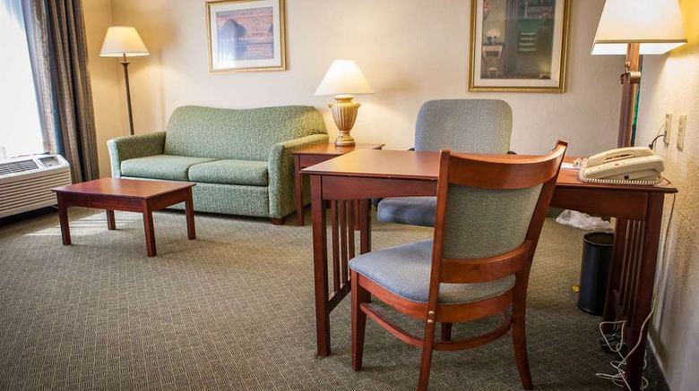 <b>Hampton Inn & Suites Springfield Room</b>. Images powered by <a href="https://iceportal.shijigroup.com/" title="IcePortal" target="_blank">IcePortal</a>.