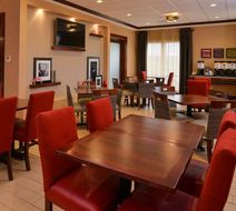 Hampton Inn Lincoln Lobby