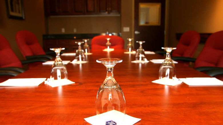 <b>Hampton Inn Lincoln Meeting</b>. Images powered by <a href="https://iceportal.shijigroup.com/" title="IcePortal" target="_blank">IcePortal</a>.
