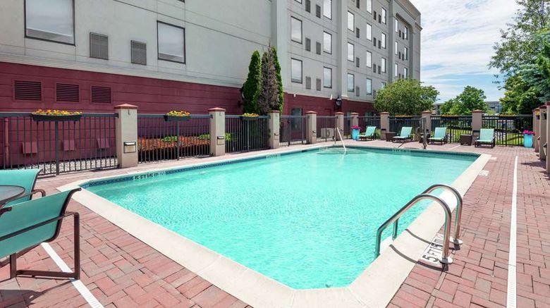 <b>Hampton Inn South Plainfield-Piscataway Pool</b>. Images powered by <a href="https://iceportal.shijigroup.com/" title="IcePortal" target="_blank">IcePortal</a>.