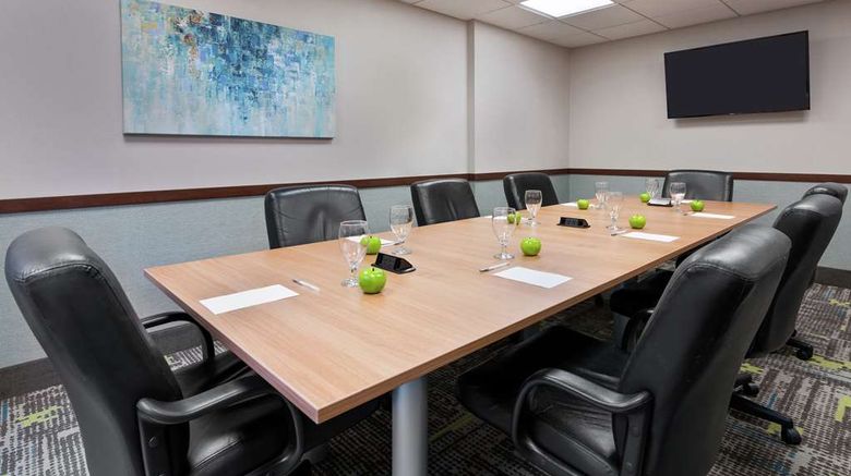 <b>Hampton Inn South Plainfield-Piscataway Meeting</b>. Images powered by <a href="https://iceportal.shijigroup.com/" title="IcePortal" target="_blank">IcePortal</a>.