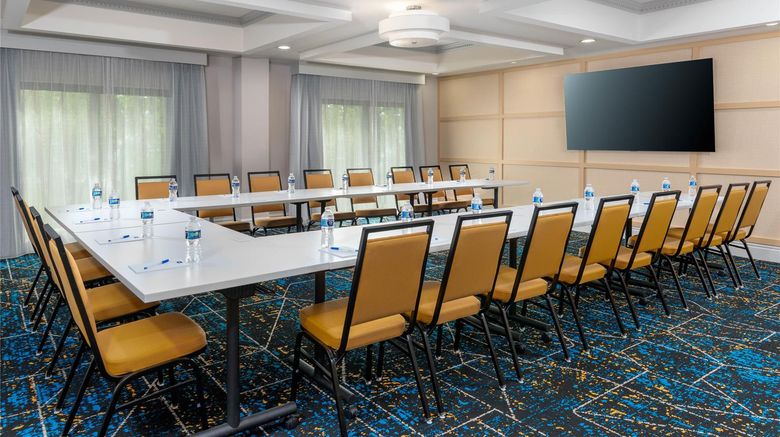<b>Hampton Inn South Plainfield-Piscataway Meeting</b>. Images powered by <a href="https://iceportal.shijigroup.com/" title="IcePortal" target="_blank">IcePortal</a>.