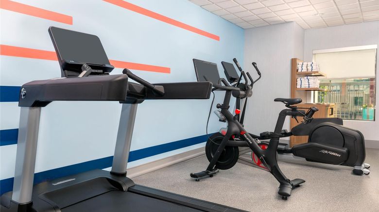 <b>Hampton Inn South Plainfield-Piscataway Health</b>. Images powered by <a href="https://iceportal.shijigroup.com/" title="IcePortal" target="_blank">IcePortal</a>.