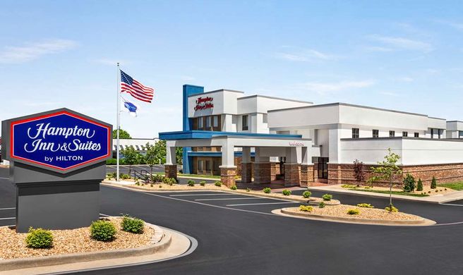 Hampton Inns & Suites Springfield Exterior