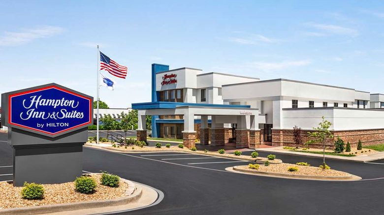 Hampton Inns  and  Suites Springfield Exterior. Images powered by <a href="https://iceportal.shijigroup.com" target="_blank" rel="noopener">Ice Portal</a>.