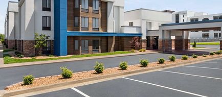 Hampton Inns & Suites Springfield Exterior