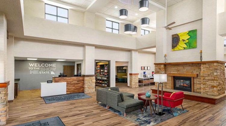 Hampton Inns & Suites Springfield Lobby