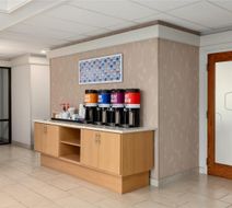 Hampton Inn Springfield South Lobby