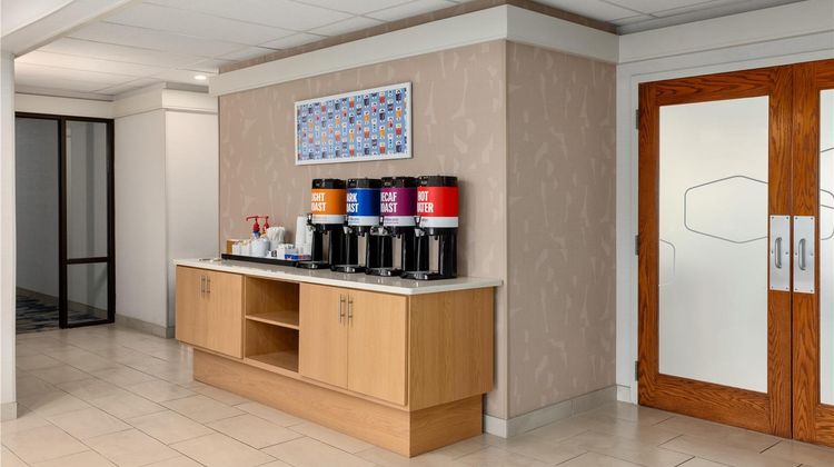 Hampton Inn Springfield South Lobby