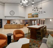 Hampton Inn Springfield South Lobby