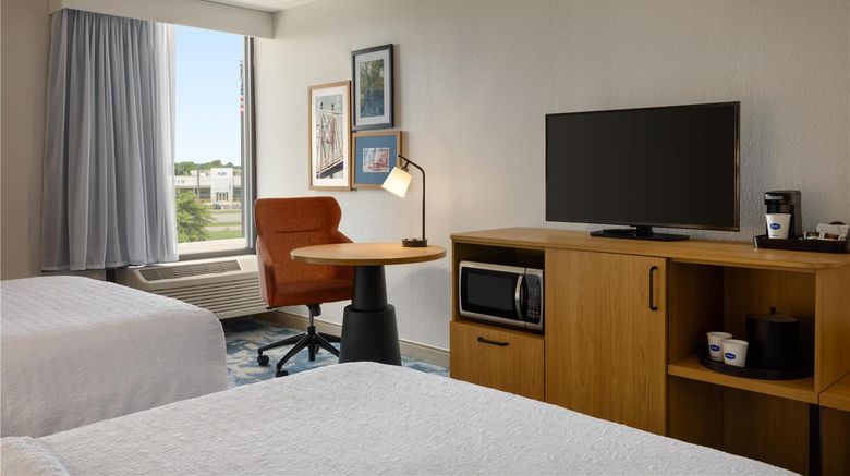 <b>Hampton Inn Springfield South Room</b>. Images powered by <a href="https://iceportal.shijigroup.com/" title="IcePortal" target="_blank">IcePortal</a>.