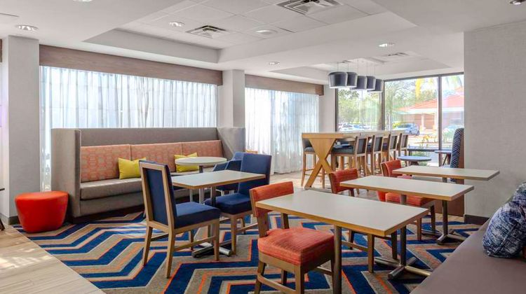 Hampton Inn I-75 Bee Ridge Lobby