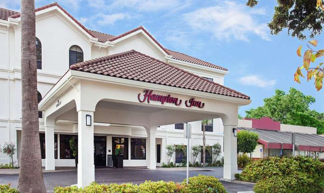 Hampton Inn Santa Cruz Exterior