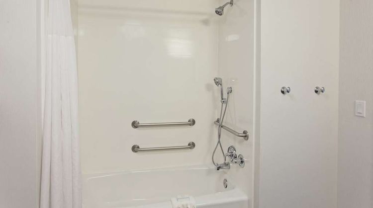 Hampton Inn Santa Cruz Room