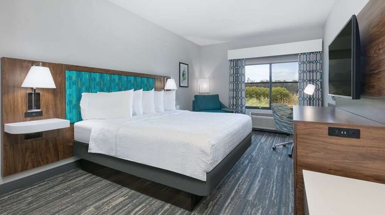 Hampton Inn Santa Cruz Room