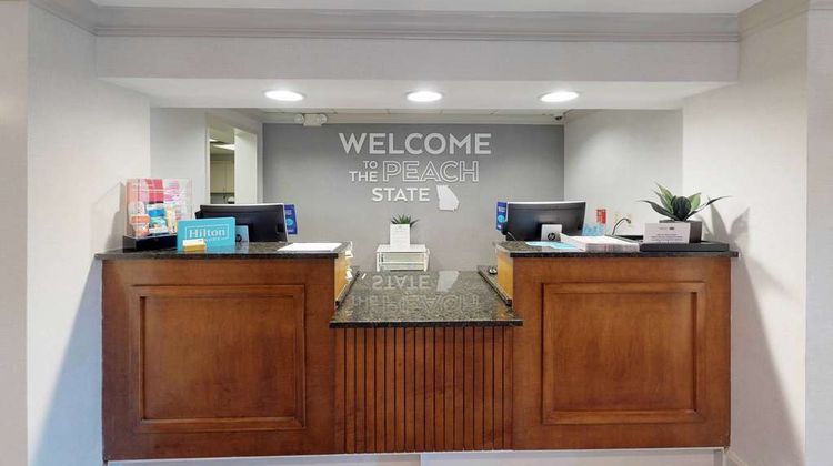 Hampton Inn St. Simons Island Lobby