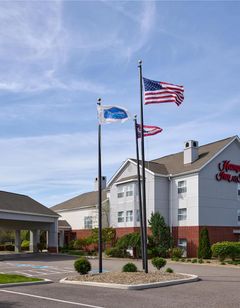 Hampton Inn & Suites Cleveland Southeast