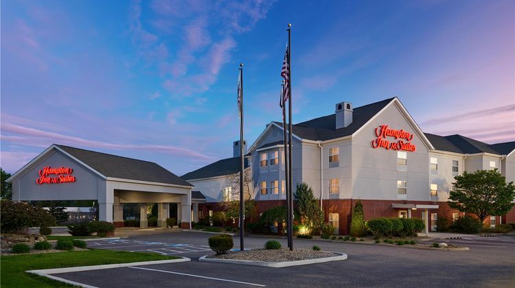 Hampton Inn & Suites Cleveland Southeast Exterior