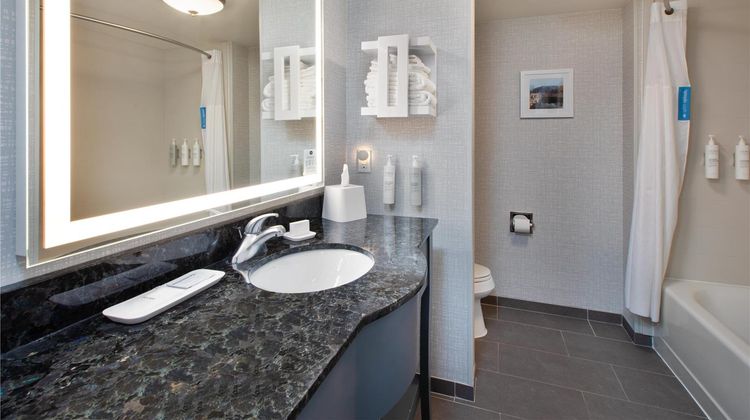 Hampton Inn & Suites St Cloud Room