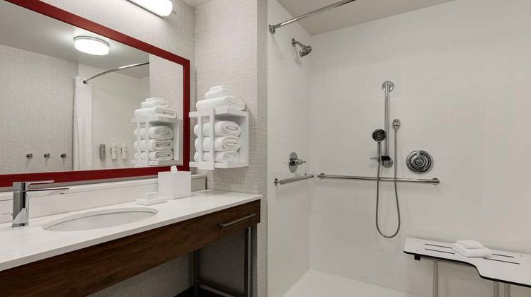 Hampton Inn Starkville Room