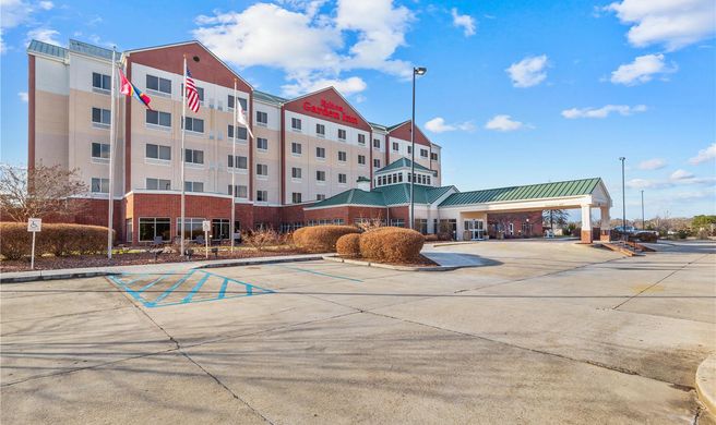 Hilton Garden Inn Starkville Exterior