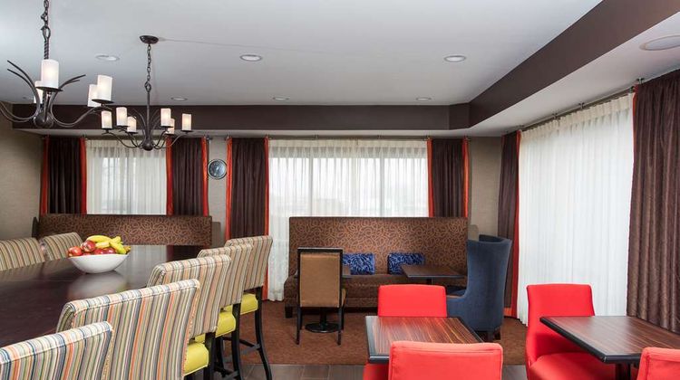 Hampton Inn St Joseph Lobby