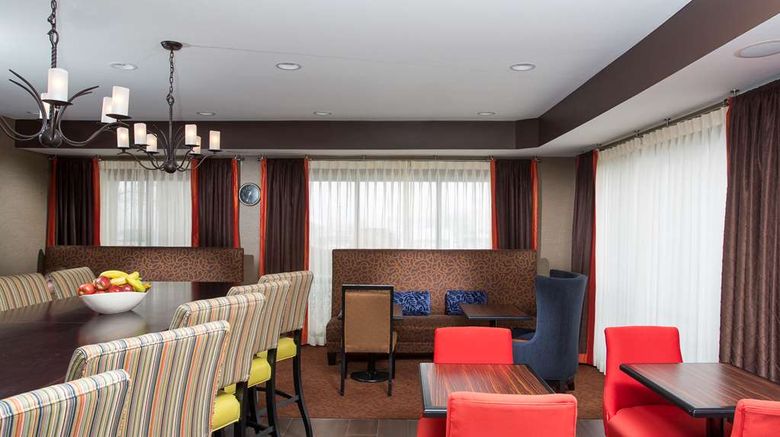 <b>Hampton Inn St Joseph Lobby</b>. Images powered by <a href="https://iceportal.shijigroup.com/" title="IcePortal" target="_blank">IcePortal</a>.