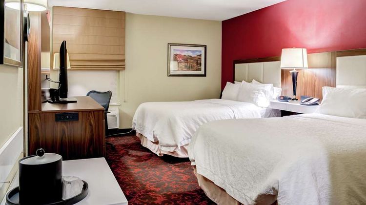 Hampton Inn St Joseph Room