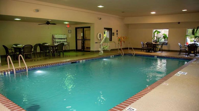 <b>Hampton Inn St Louis Pool</b>. Images powered by <a href="https://iceportal.shijigroup.com/" title="IcePortal" target="_blank">IcePortal</a>.