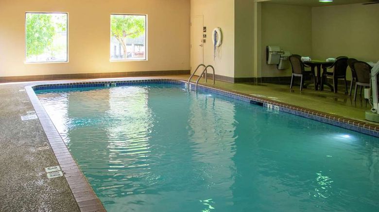 <b>Hampton Inn St Louis Pool</b>. Images powered by <a href="https://iceportal.shijigroup.com/" title="IcePortal" target="_blank">IcePortal</a>.