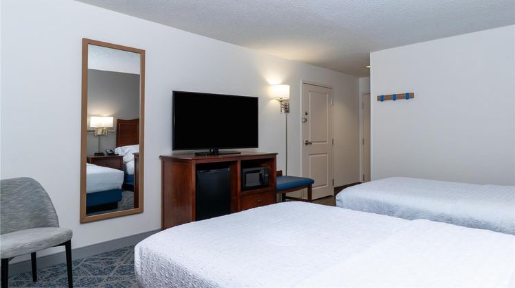 Hampton Inn St Louis Room