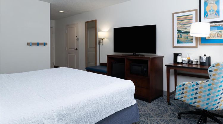 Hampton Inn St Louis Room