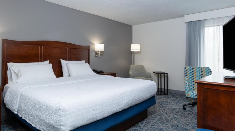 Hampton Inn St Louis Room