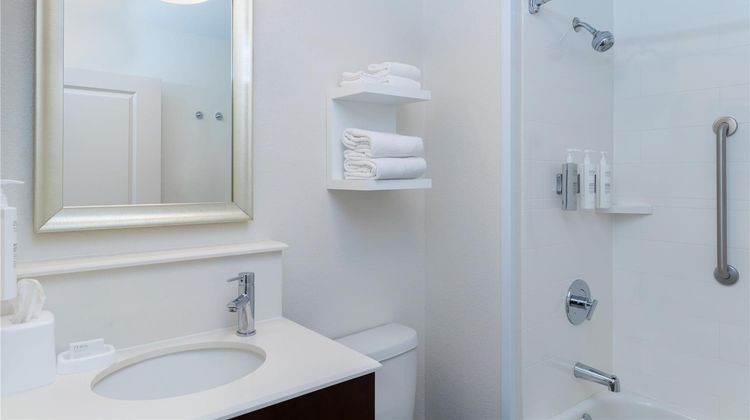 Hampton Inn St Louis Room