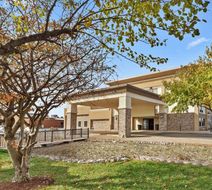 Hampton Inn Collinsville Exterior