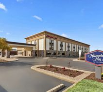 Hampton Inn Collinsville Exterior